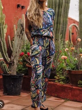 Passenger Thimbleberry Jumpsuit Abstract Seaweed Tidal Blue NWT Small FLAW